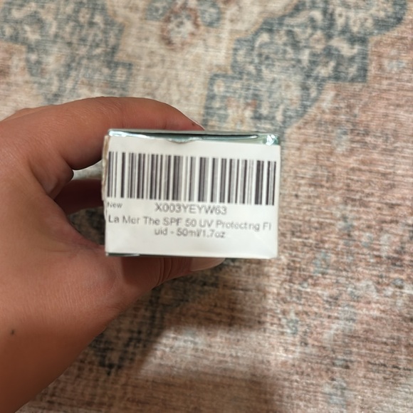 La Mer SPF 50 UV Fluid in Green Packaging - Picture 2 of 2